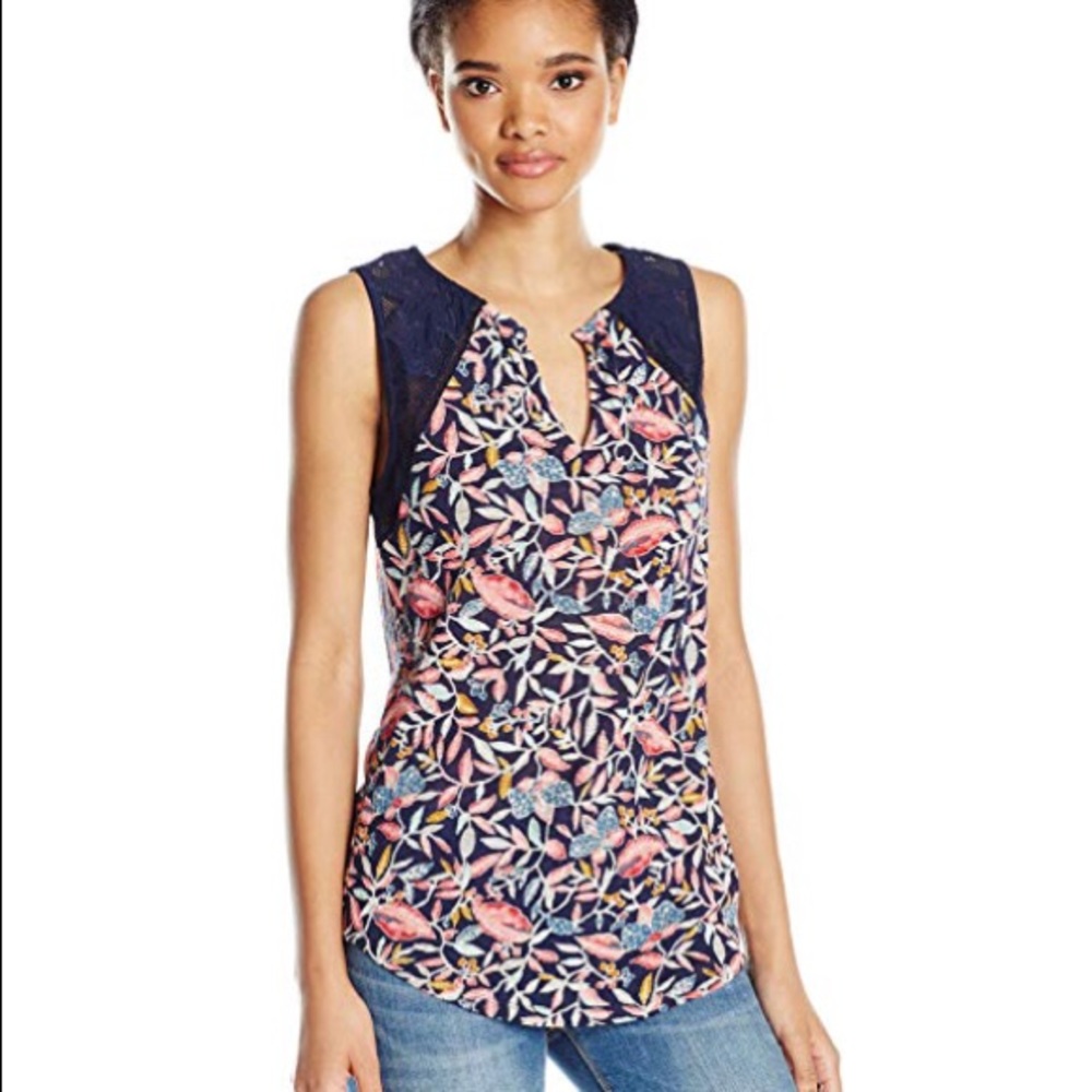Just reduced! Lucky Brand NWT top - XS